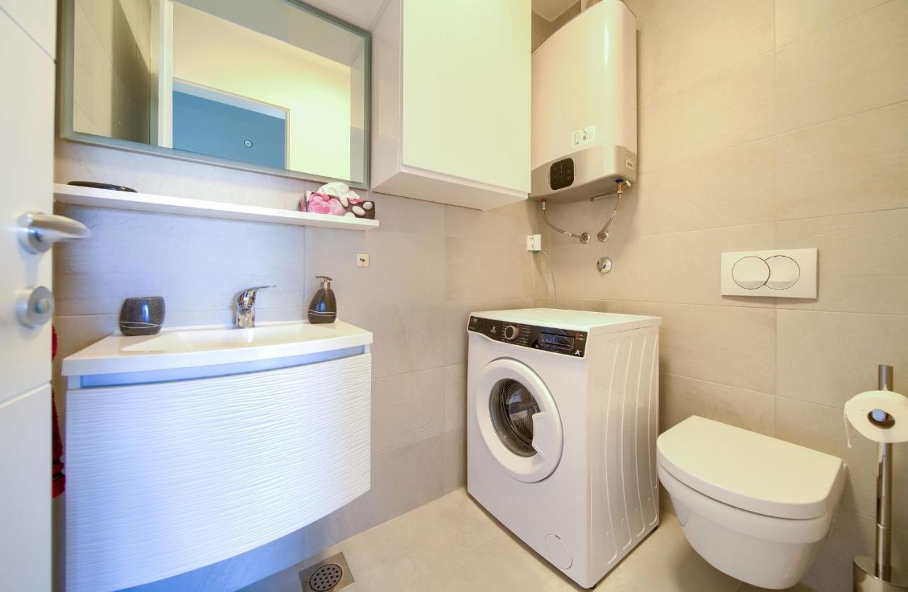 Apartment Crystal Aura มาลินสกา ภายนอก รูปภาพ