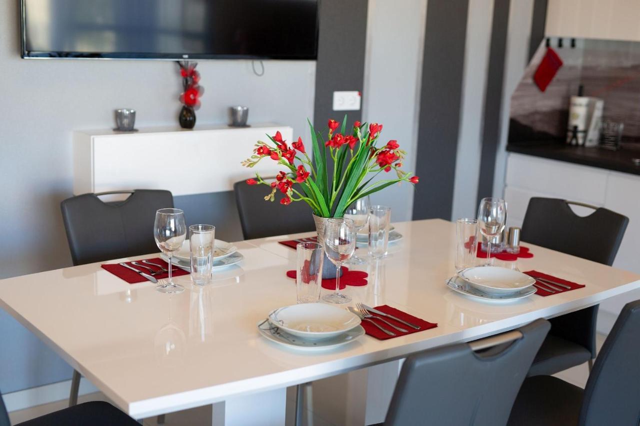 Apartment Crystal Aura มาลินสกา ภายนอก รูปภาพ